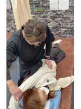 あず整体院 南森町天三/施術風景