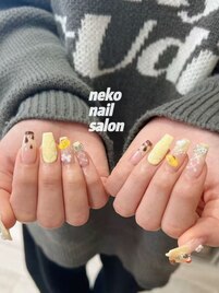 黄色　トレンド　キャラクター