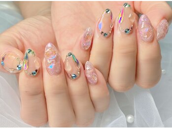 キラキラ宝石ネイル