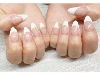 王道フレンチネイル