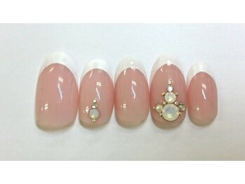 アマービレ(Amabile)/初回オフ無料♪ブライダルネイル