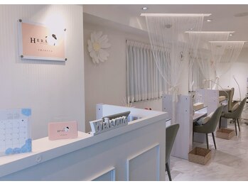 ヘラー 渋谷(HERA)/店内　受付　綺麗　広々