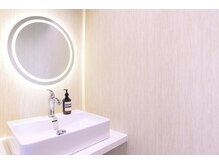 プラスビーセルフ(+b self)/綺麗な内装です♪