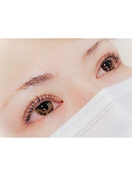 ナチュラル上品な目元にしたい