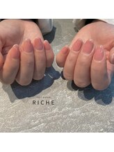 リッシュ(RICHE)/透け感ピンクネイル
