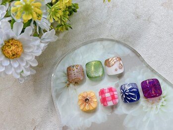 エルーシェ 立川南口店(ercher)の写真/お出かけ前に足元のお洒落も♪トレンド/技術/厳選商材/接客全て揃う人気店!マツパ,マツエク,眉と同時施術OK