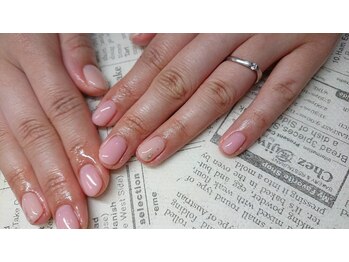 モノトーン(MONOTONE)/