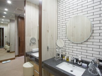 ジムナナロク 泉店(GYM76)/清潔感にこだわった更衣室