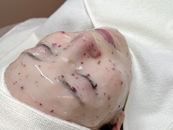 キュアルーム(CURE ROOM)の写真/毛穴洗浄/ハイドロジェリーマスク/スキンケアWAX/ドクターリセラスキンケアなど肌悩みに合わせてご提案♪