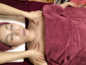 ティーダ(Ti-Da)/デコルテ・首・肩