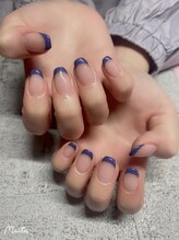 ベラッコ(Bellco)/青系フレンチネイル