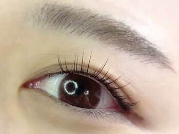 バニティー(Vanity)の写真/自まつ毛が伸びたような自然な仕上がりに♪お悩みに合わせて理想の目元をご提案◎