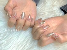 アンガット(angot.)/チェックバタフライネイル