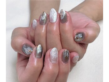 ヒトミネイルズ(Hitomi Nails)/ニュアンスアート