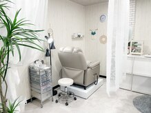 アトリエ プレゼンツ 相武台店(atelier Present's)の雰囲気(美容室の一画で施術させていただきます。)