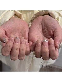 ビジューネイル