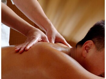 タイ古式マッサージ ファーサイ/関内:エアリアロマオイル♪