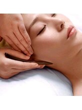 美 キラ/カッサリフトヘッドスパ