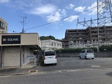 ブルーオンピンク(BLUEonPINK)/駐車場(9台完備)