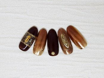 ティーエヌ 名古屋矢場町店/デザインネイル¥6980