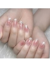 モモ(Momo)/チークネイル×マググラデ