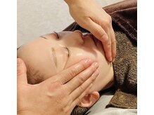 ココムーン(KoKo moon)/たるみの原因、頬のリフトアップ