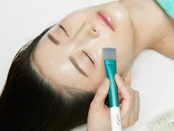 ミープラス(Me+)の写真/【アクアピール毛穴洗浄×第5世代ラミピール×LDM】の黄金トリオコースで透明感爆上げ！