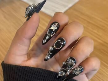 LUMINA NAILSの写真/豊富なカラーとパーツでお気に入りの爪先へ♪流行のパーツも豊富に取り揃えているので満足度◎