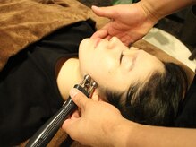 ロミハリ(LomiHari)/小顔フェイシャル