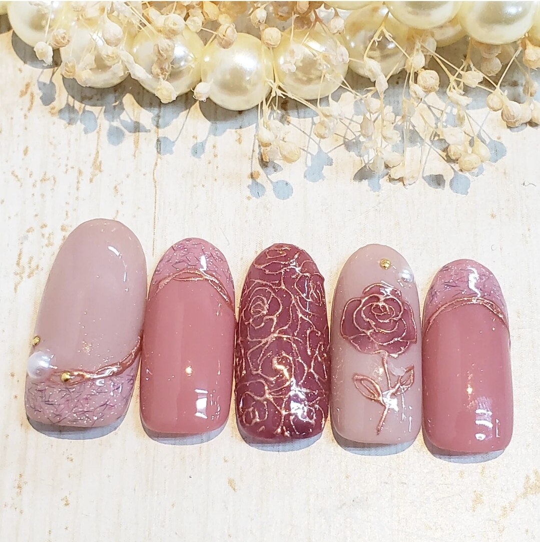 オーダーネイルNo.23 クリアブルー 手書きフラワーデザイン 2026年冬トレンドピンク フラワー ハンドのネイルデザイン集｜人気順