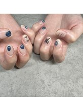 フレイズラピス(FRASE Lapis)/落書きネイル