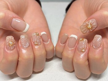 ネイルサロン アイナ(NailSalon Aina)の写真/【初回オフ無料☆持ち込み120分コース¥9800】経験と実績のあるスタッフによる繊細なアートに圧倒！