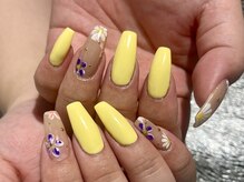 プロテア(protea)/イエローフラワーペイントネイル