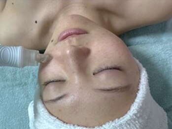 リュクス(LUXE)の写真/【吸い付くような透明感のある潤い肌を☆】最新ハイドラフェイシャルで徹底的に毛穴改善♪お試し￥3,800