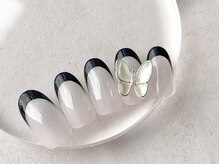 ワンアンドオンリー(One&Only)/黒フレンチ×バタフライパーツ