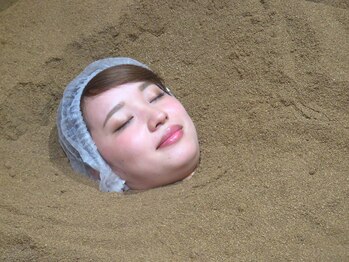 酵素浴5 ささしまライブ店/身体がすべて埋まります