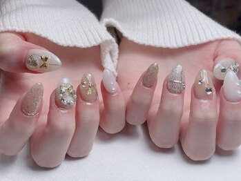 メオネイル(MEO NAIL)/冬映えベージュホワイトの上品