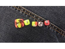 モノトーン(MONOTONE)/