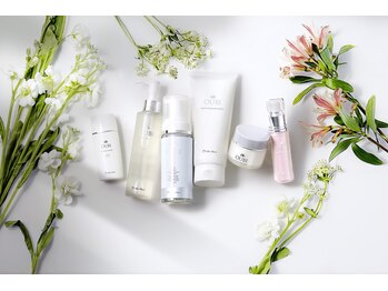 バタフライメイデン(Butterfly Maiden)/【女性ホルモン様作用の化粧品】