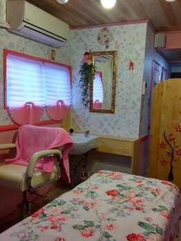 エステティック パルフェ/シャンプー台も設置しました★