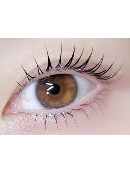 ナチュラル上品な目元にしたい