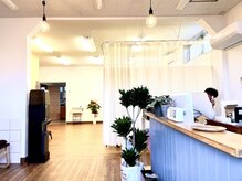 養生堂整骨院の雰囲気（落ち着いた院内でリラックスしていただけます♪）