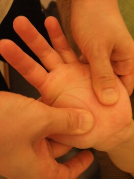 コリとるニーキュウハチ 大宮店(298)/手のひらも気持ちいい♪