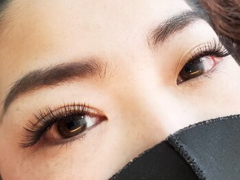 マナコ(manako)の写真/濃密ボリューム×軽さ×モチを叶える!華やかな目元へ◇≪フラットラッシュつけ放題/3Dボリュームラッシュ≫