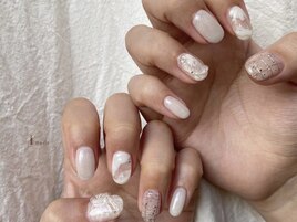 ちぐはぐホワイトネイル