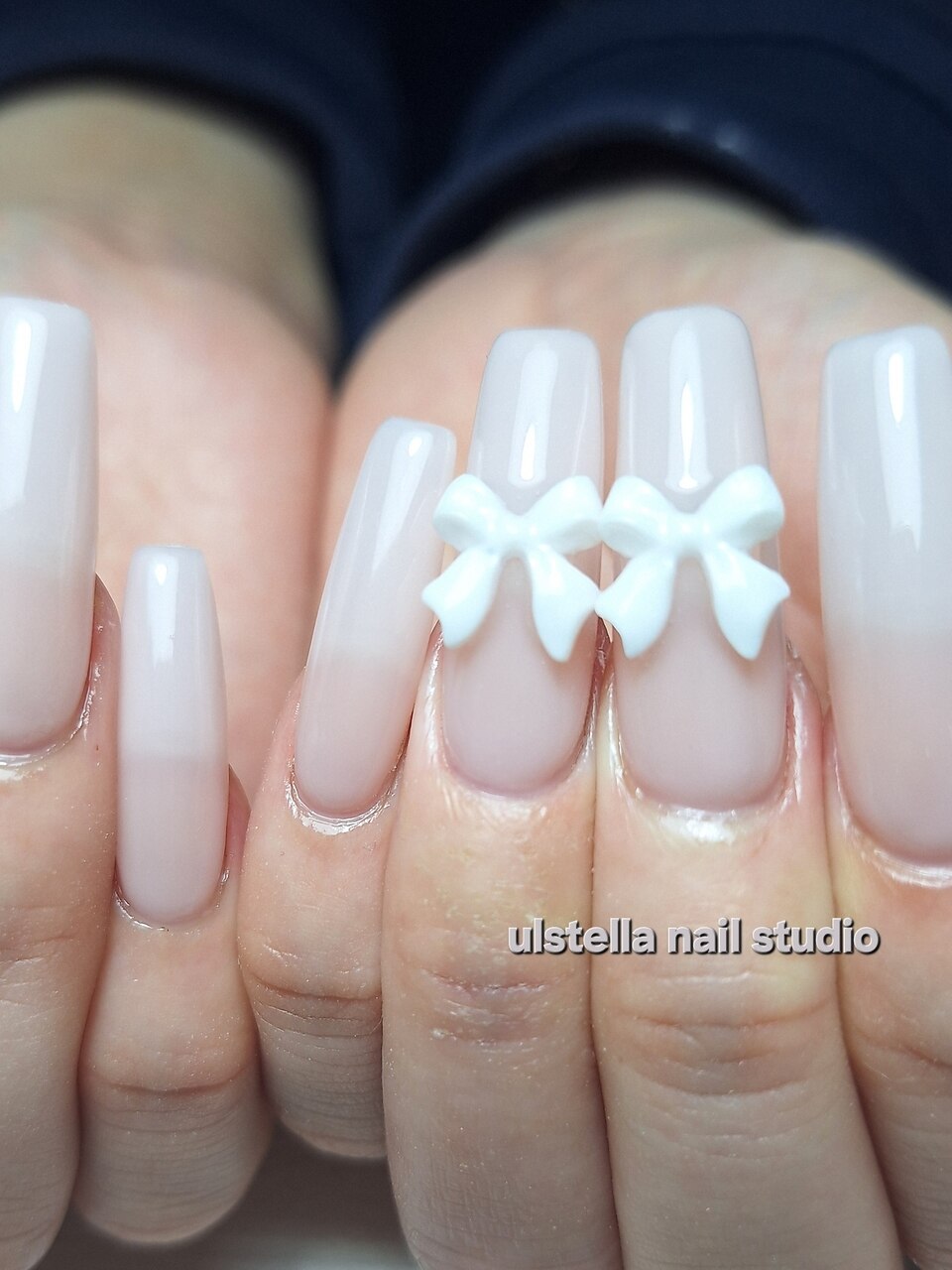 2026年冬トレンド】ホワイト スーパーロングのネイルデザイン集｜人気