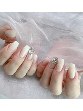 ラウレア(Laulea)/敷き詰め×ホワイト