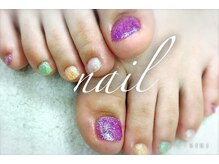 シキ(SIKI)/夏はカラフルフットネイル