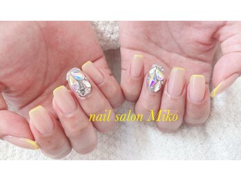 ミコ(Miko)/細めフレンチ 埋め尽くし