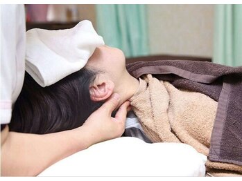 本格健康ほぐしの写真/《全身もみほぐし3990円～》夜24時まで◎繰り返す首・肩の重みに。熟練の手技でリンパの流れを整えスッキリ